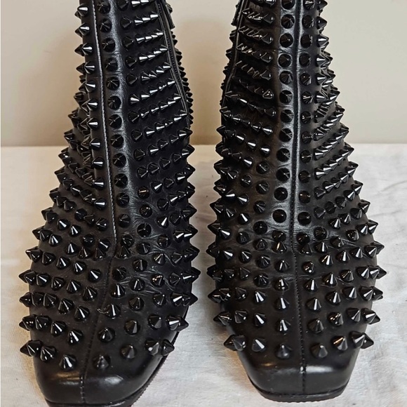 Christian Louboutin Black Spike Stud Embellishment Mid Heel Ankle Boot - Picture 4 of 12